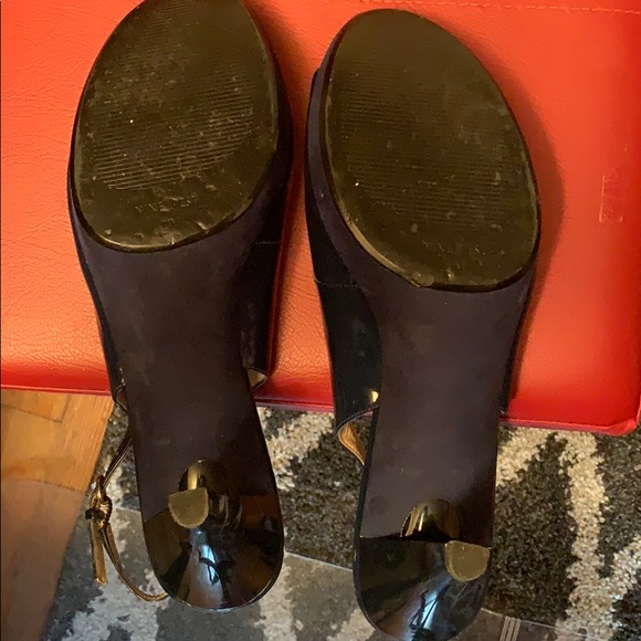 Open toe 2” strap shoe. - Picture 4 of 7